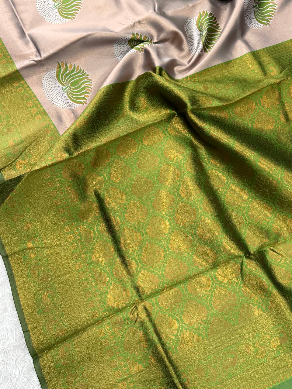 Elegant Banarasi Soft Silk Saree with Peacock & Floral Weaving Border green