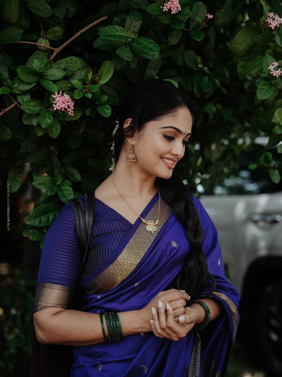 Soft Linen Cotton Silk Saree with Rich Jacquard Weaving & Designer Pallu